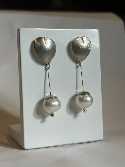 Pearl leave elegance