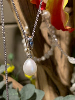 Afbeelding in Gallery-weergave laden, Bridal pearl  (clip)
